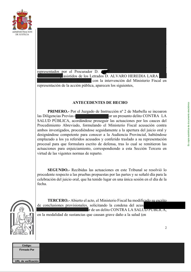 Sentencia de conformidad con absolución de coacusada — delito contra la salud pública — documento del expediente, con datos personales ocultados