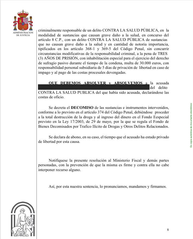Sentencia de conformidad con absolución de coacusada — delito contra la salud pública — documento del expediente, con datos personales ocultados