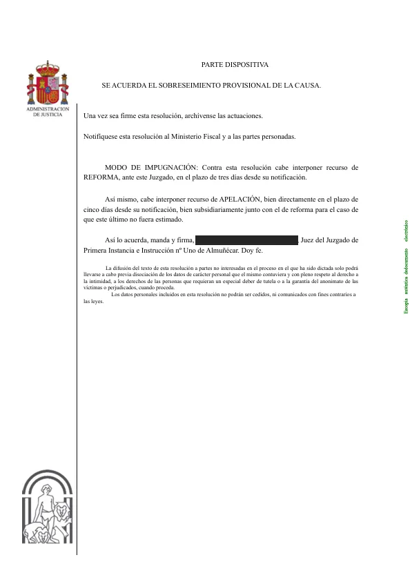 Sobreseimiento provisional por delito contra la salud pública — documento del expediente, con datos personales ocultados