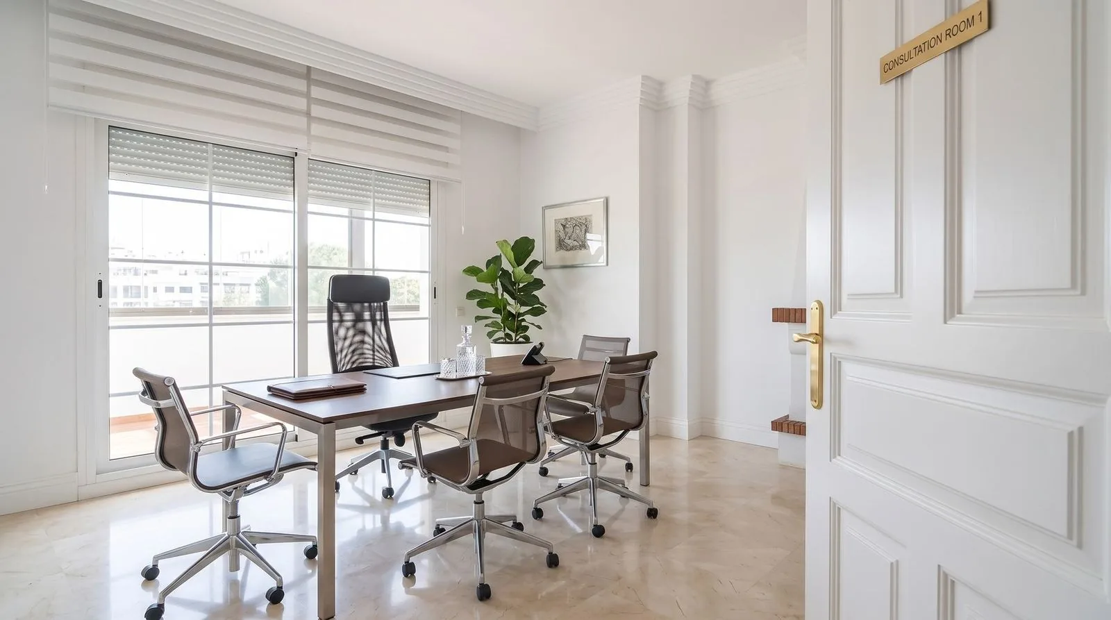 RAKH ABOGADOS meeting room